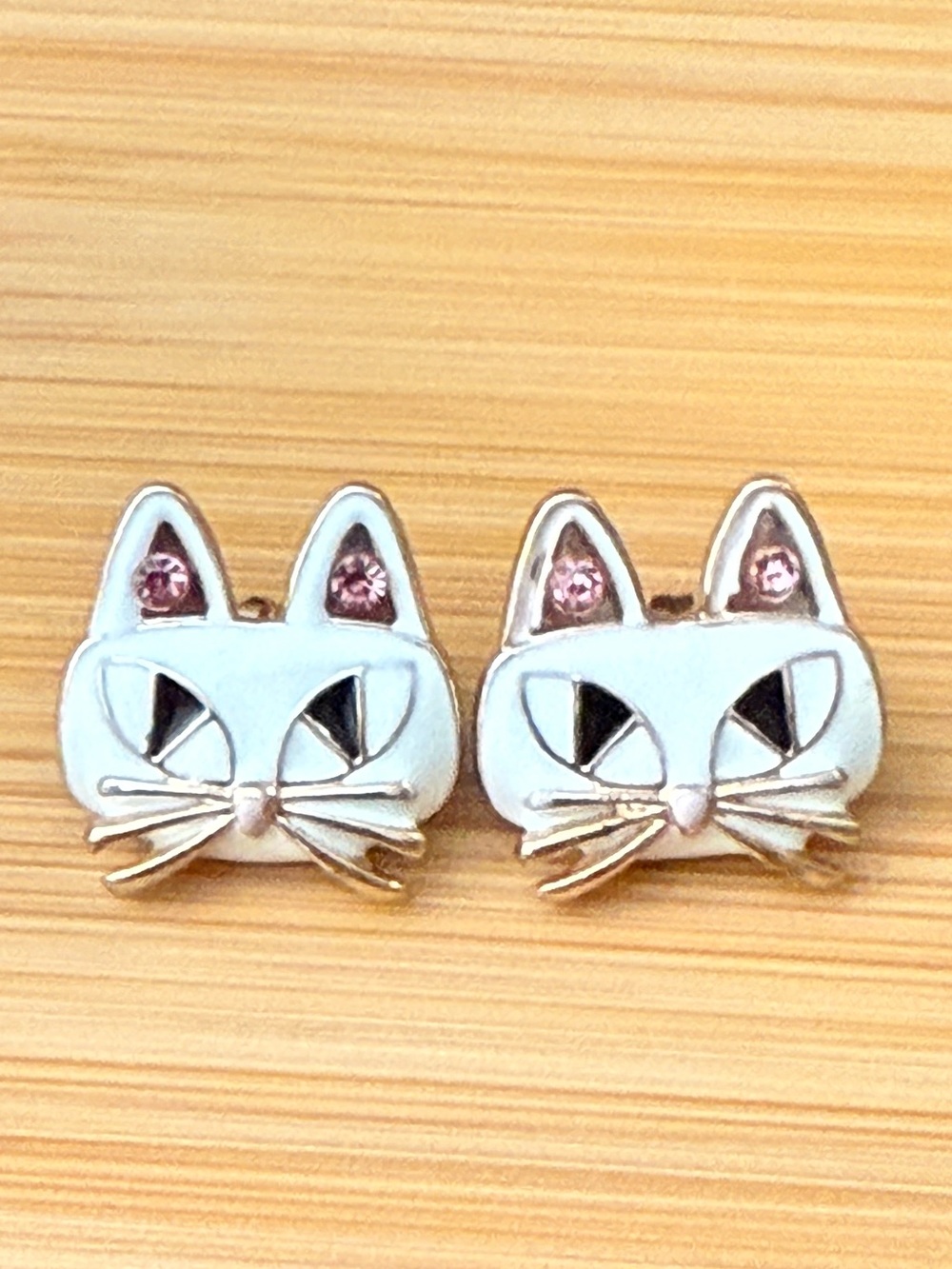 Betsy Johnson mini critters cat earrings